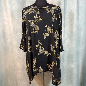 Torrid black and yellow floral tunic with 3/4 sleeves